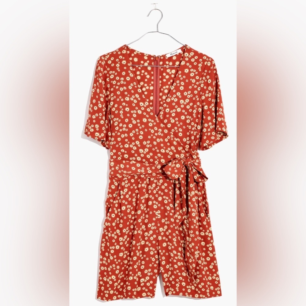 Madewell Wrap-Front Romper in Daisy Field Afterglow Red - Size 12 - Picture 4 of 4
